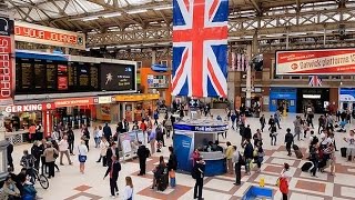 A Walk Through The London Victoria Station London England [upl. by Fishback387]